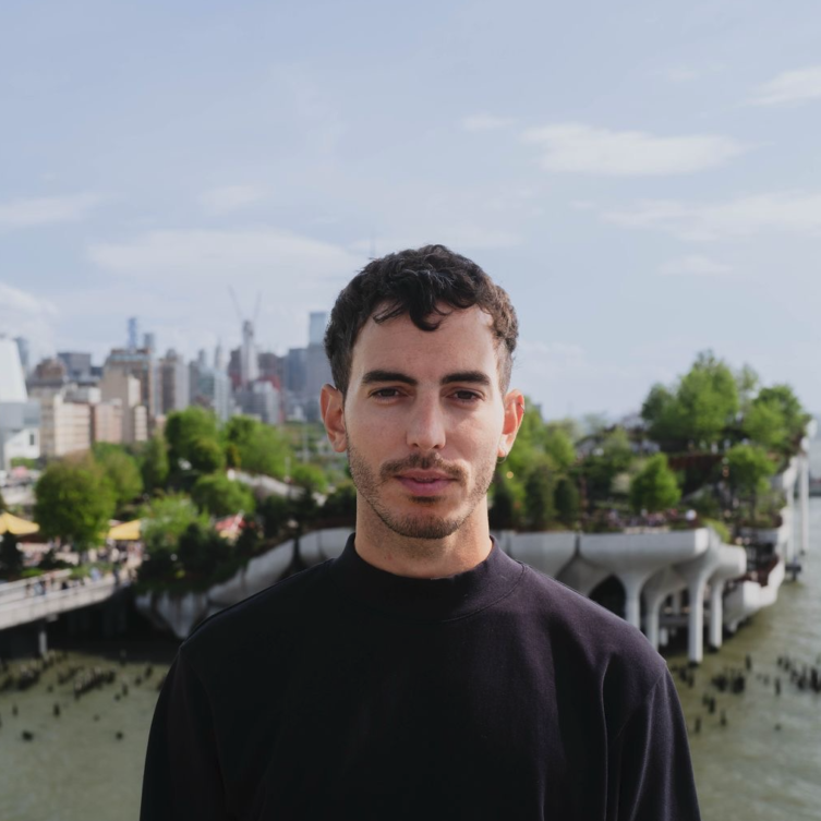 Mateo Van Thienen Headshot